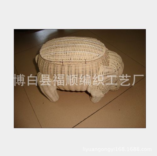厂家供应 印尼藤手工编织大象收纳盒藤篮储物筐